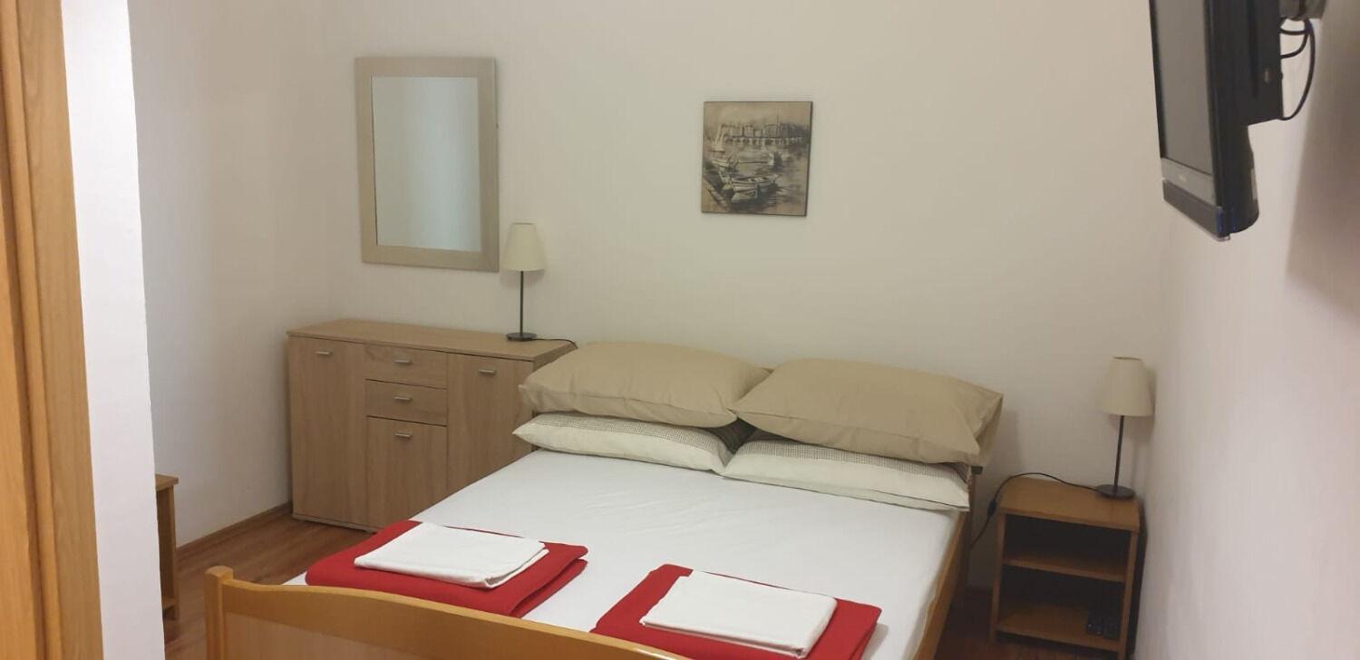 Apartment Biserka - 50 M From *