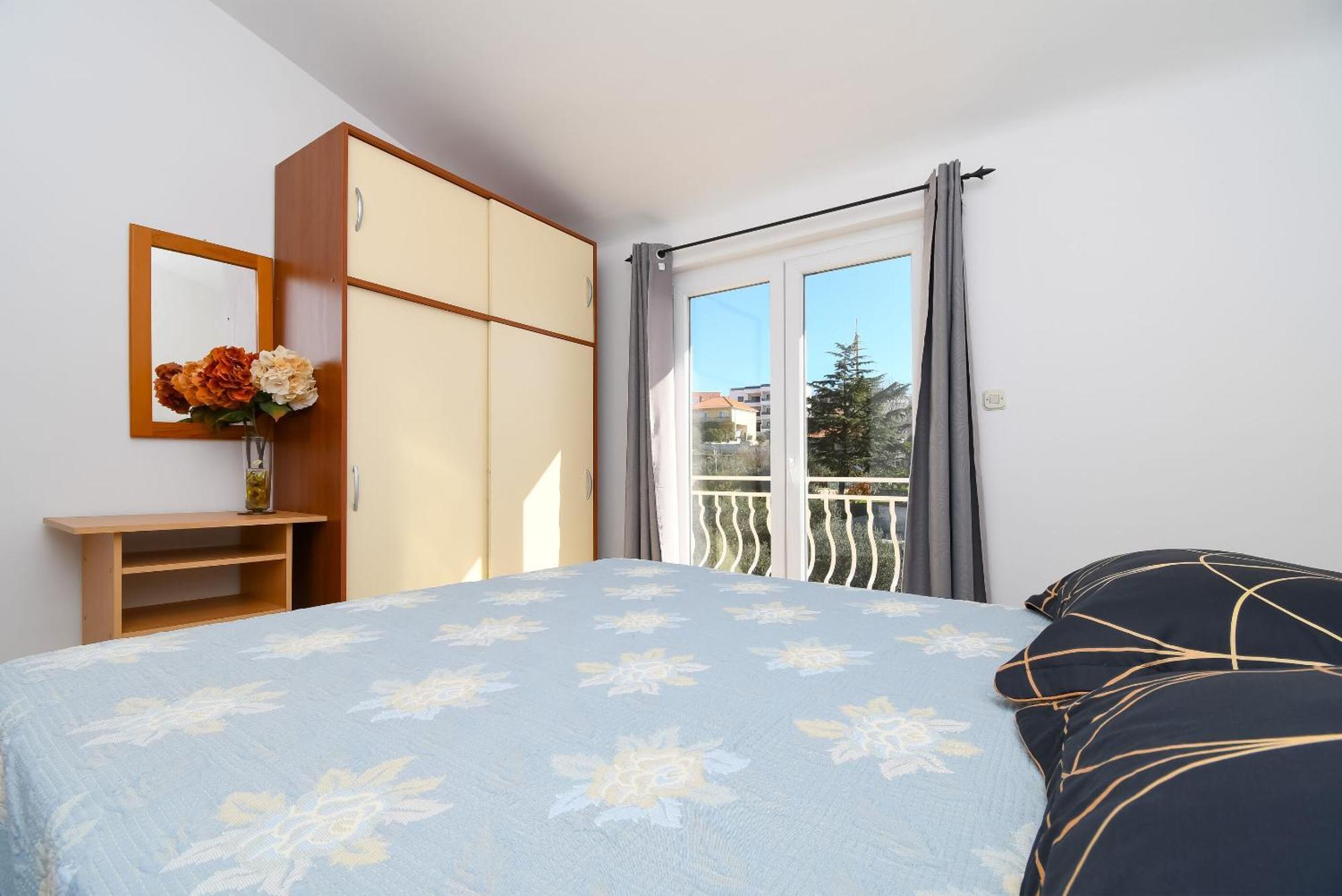 Apartment Biserka - 50 M From