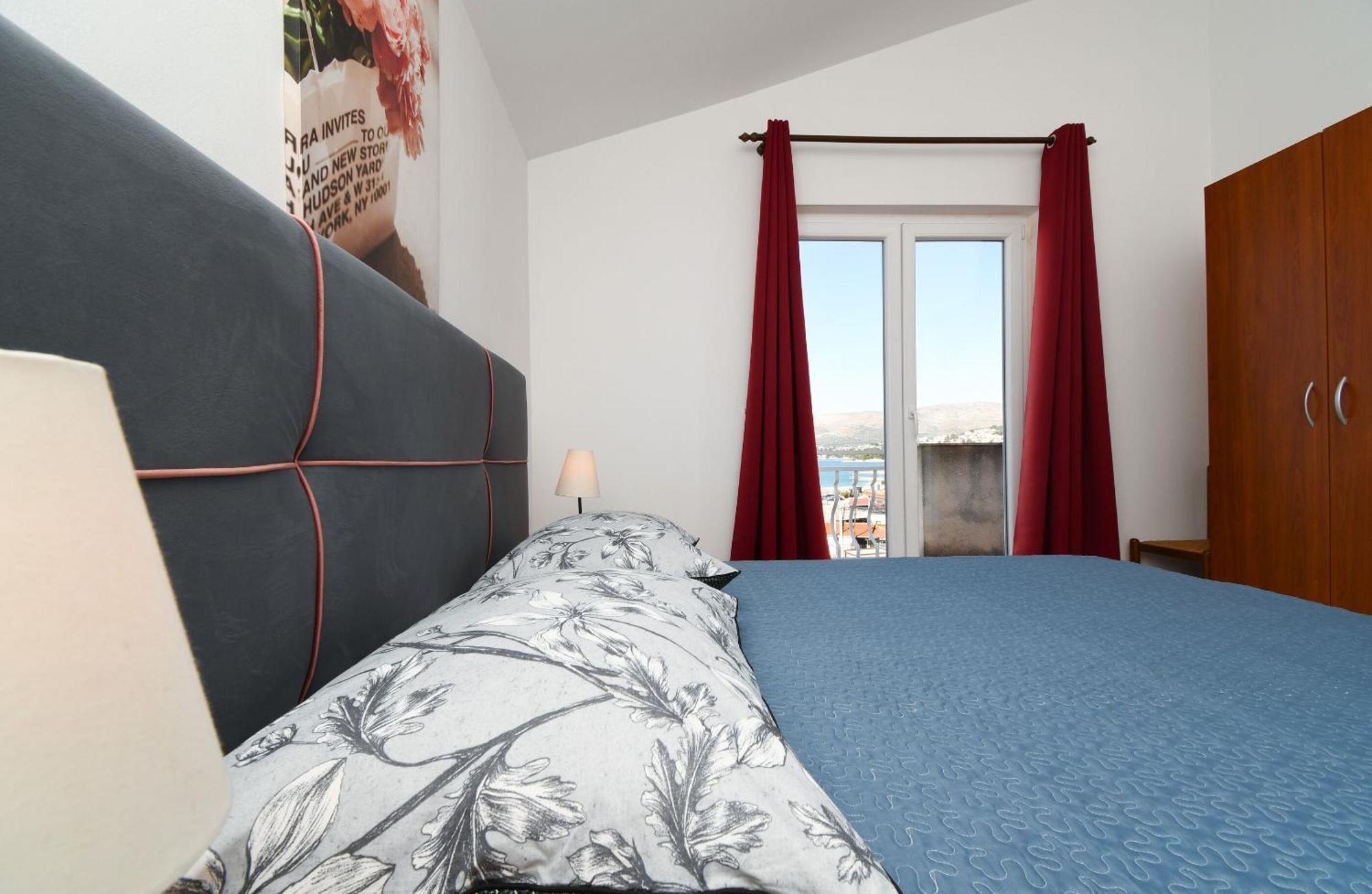 Biserka - 50 M From Apartment *