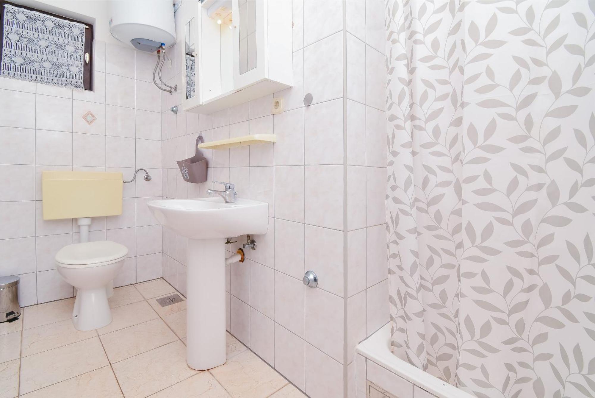 Apartment Biserka - 50 M From *