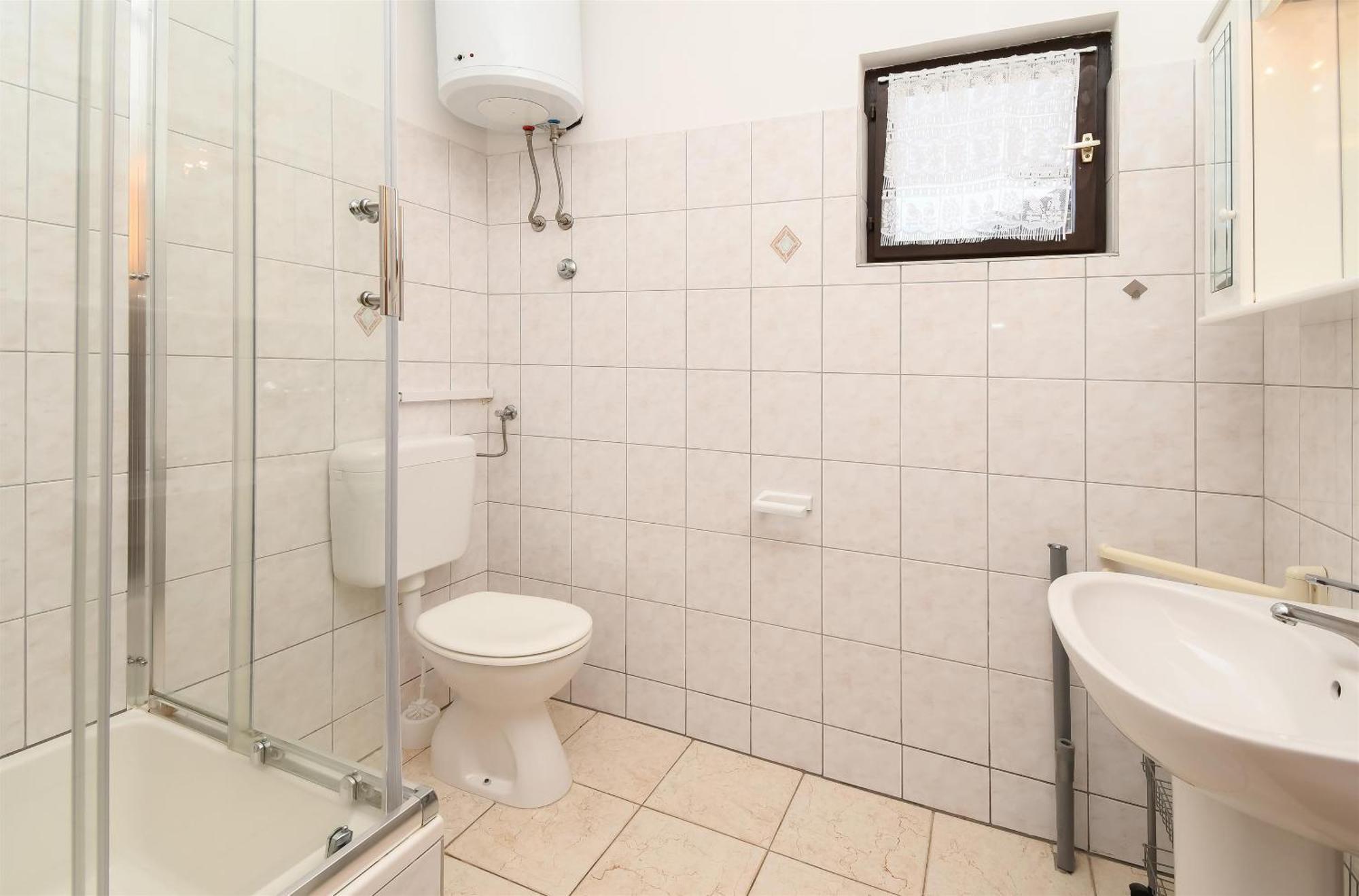 Biserka - 50 M From Apartment *