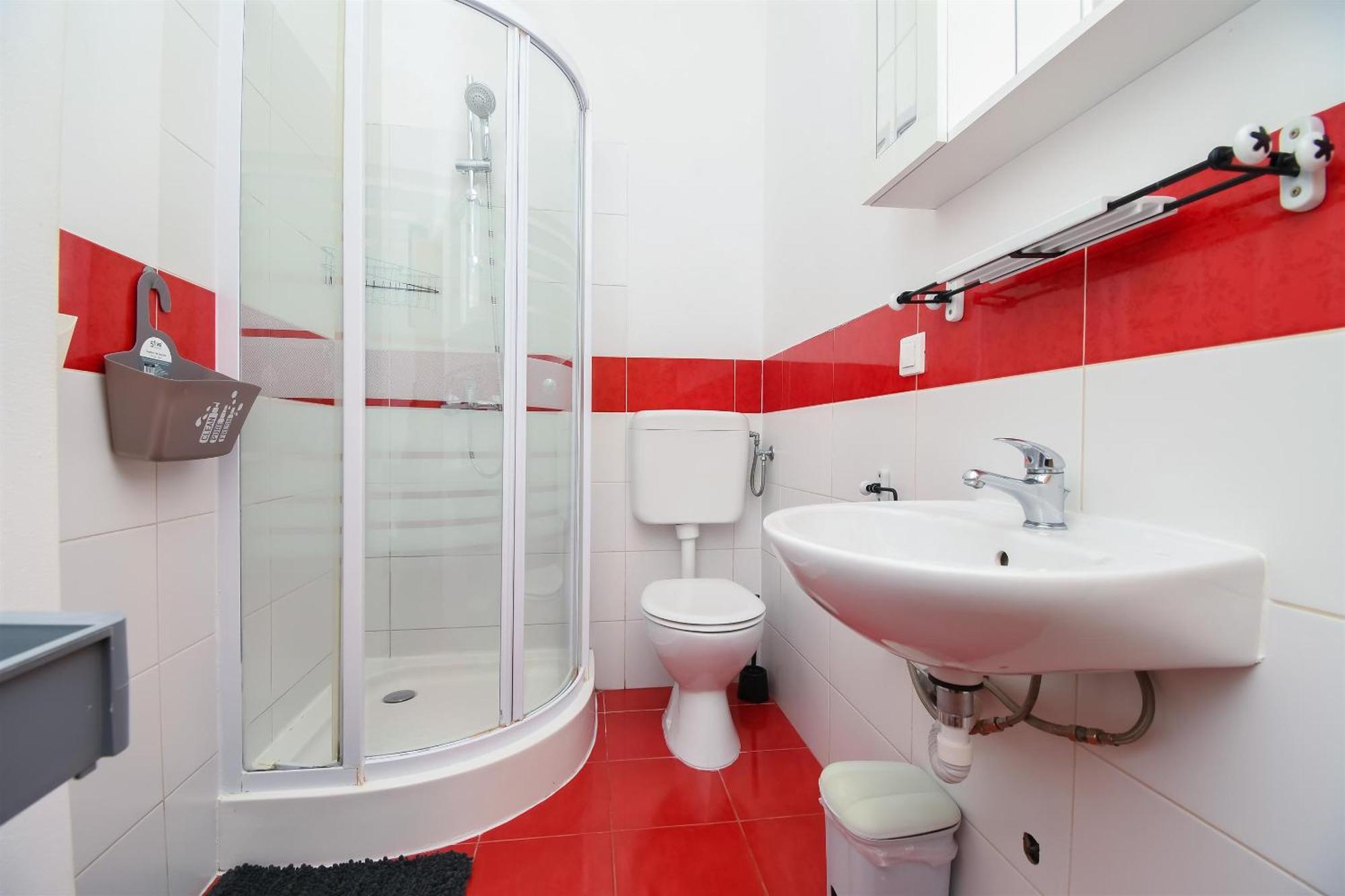 Biserka - 50 M From Apartment *