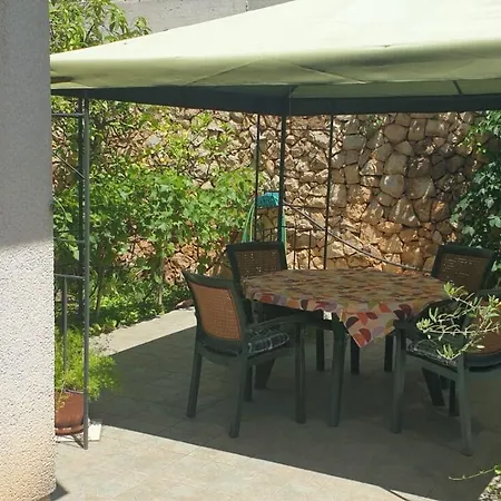 Apartments Biserka - 50 M From Beach Trogir Exterior photo